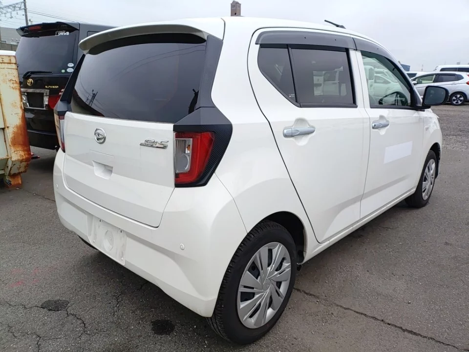 Daihatsu Mira e:S LA350S 2021